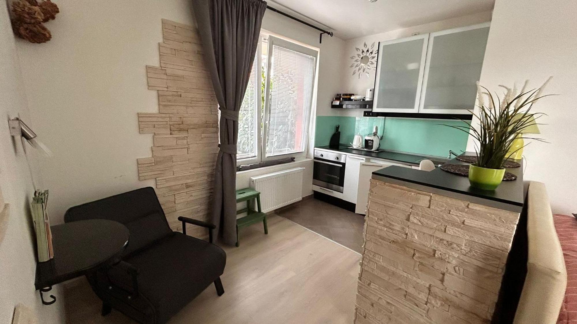 Bastien Studio Near Airport Praha Eksteriør bilde